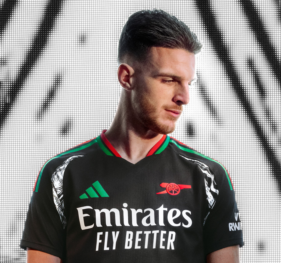 Arsenal's nieuwe seizoen voetbalshirts